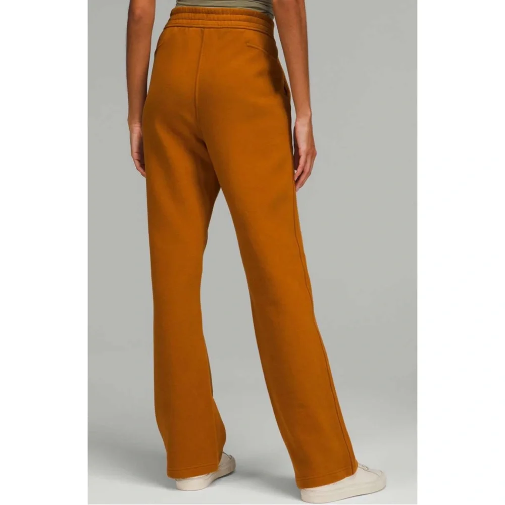 LULULEMON | Loungeful Straight Leg Pant in Butternut Brown, Size 2